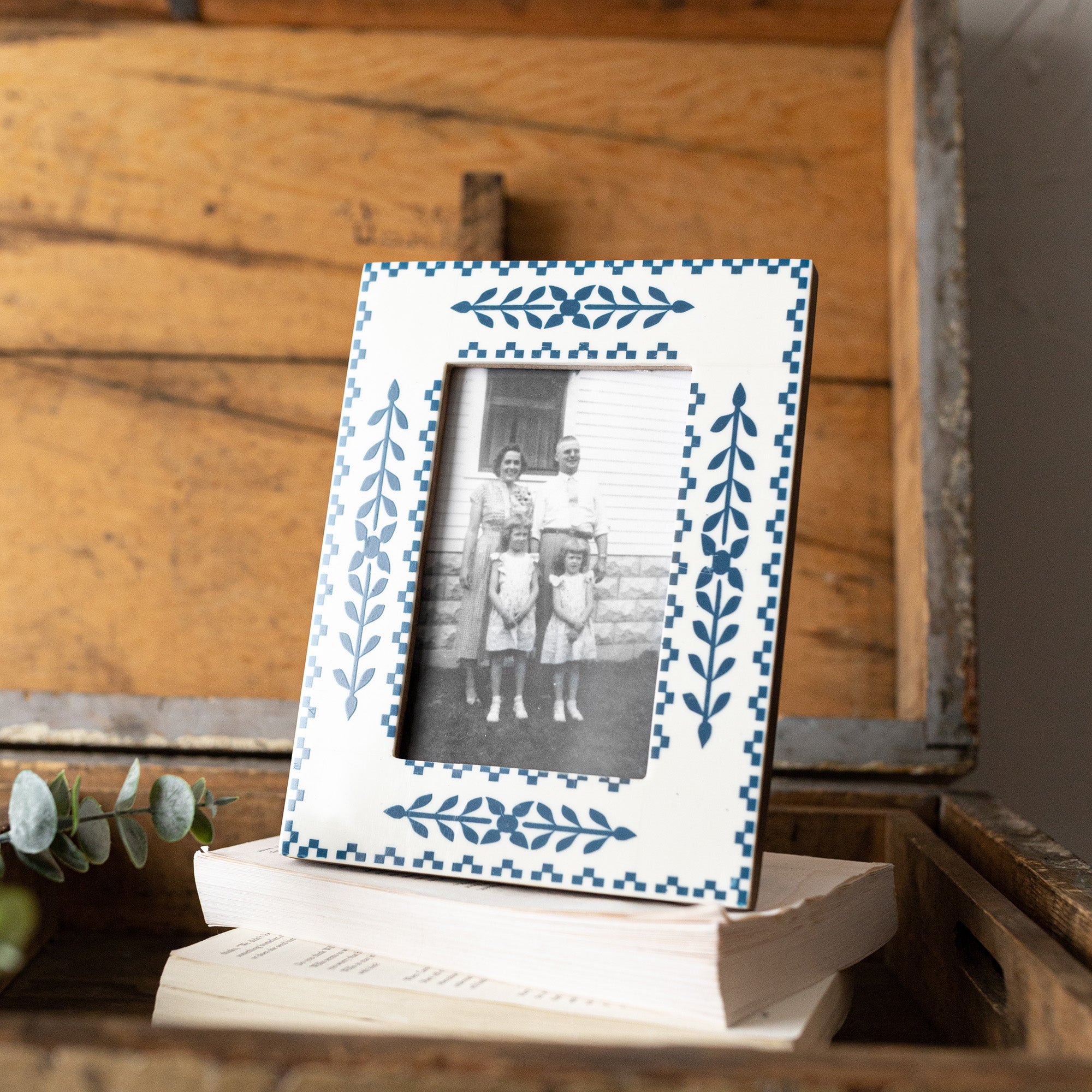 Gemma 4x6 Photo Blue Floral Picture Frame Foreside Home Garden   FFRD11479 